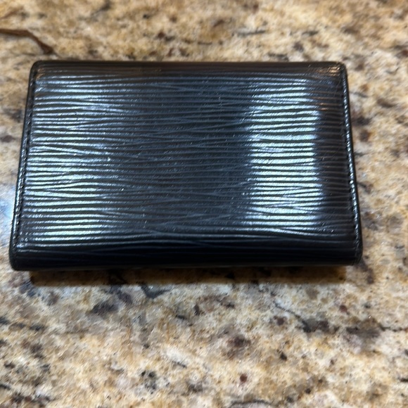 Louis Vuitton Keyholder - Picture 4 of 12